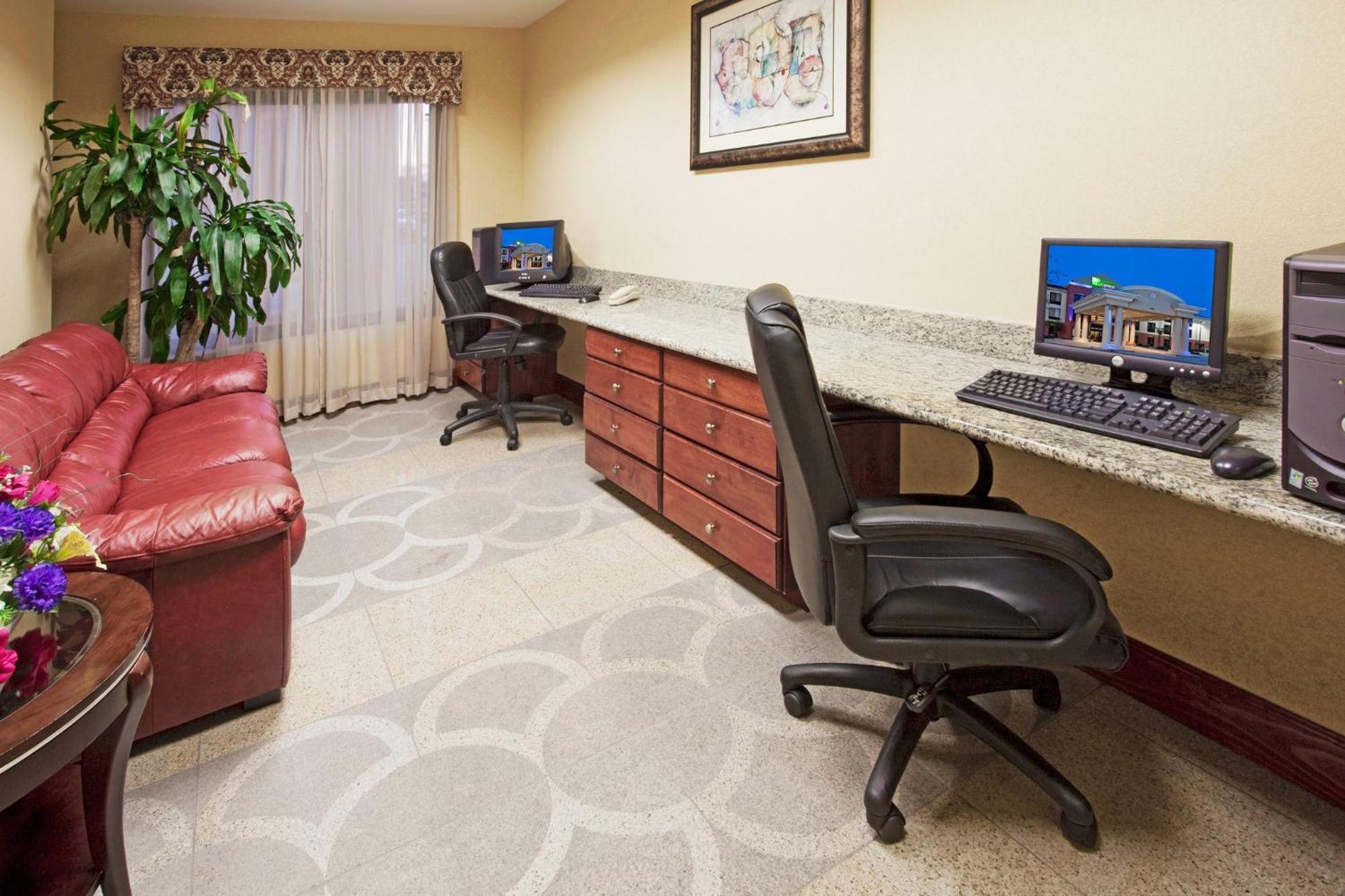 Holiday Inn Express & Suites Sebring By Ihg Экстерьер фото
