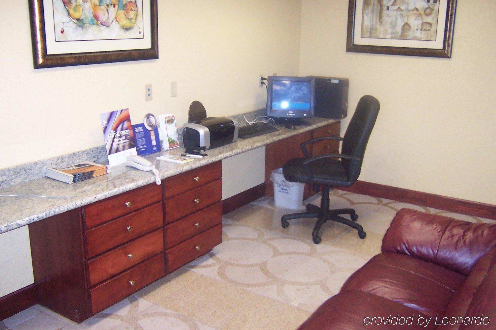 Holiday Inn Express & Suites Sebring By Ihg Удобства фото